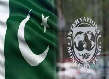 Pakistan faces challenges securing IMF loan program and avoiding default