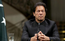 Imran Khan: Ex-PM arrested outside court in Pakistan