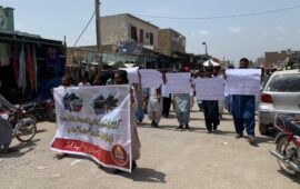 بارکھان گرلز کالج میں لیکچرارز کی کمی کو پورا کیا جائے. طلباء و طلبات کا احتجاج