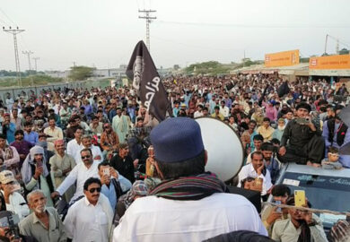 گوادر ریلی:منگل کے روز اسلام آباد لانگ مارچ شرکاء پر تشدد کے خلاف ہزاروں افراد سڑکوں پر نکل آئے