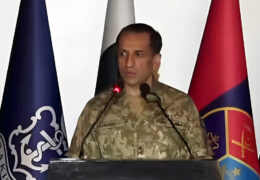 ڈی جی آئی ایس پی آر کی متنازہ پریس کانفرنس پر متحدہ قومی موومنٹ کے قاہد الطاف حسین نے سوالات کی بوچھاڑ کردی