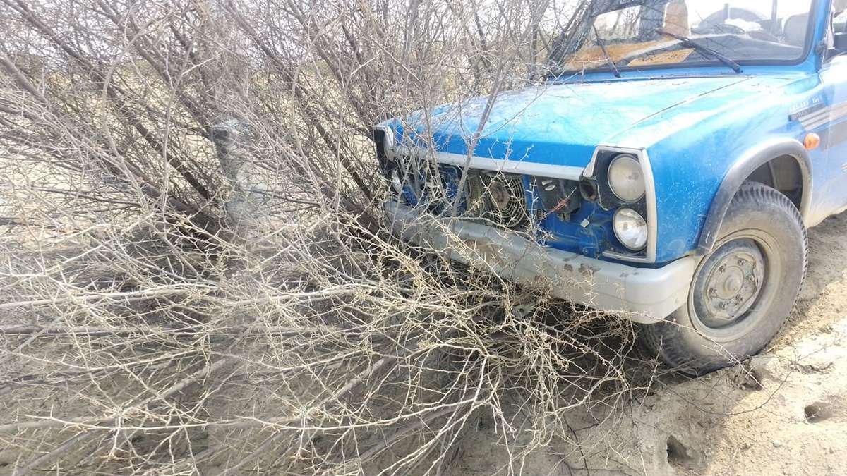 Forces opened fire in Kech, wounding innocents and reportedly abducting them