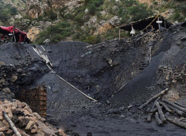سنجدی :کوئلہ کان میں زہریلی گیس بھر جانے سے دھماکہ بارہ کانکن پھنس گئے،ریسکیو آپریشن جاری
