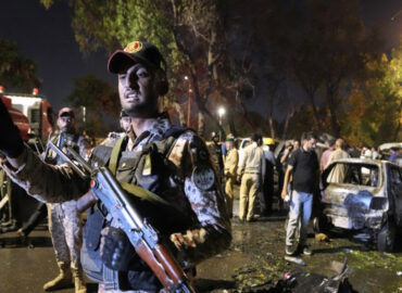 Suicide bombing targets Chinese delegation near Karachi Airport