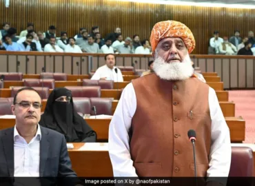 بلوچ علیحدگی کا اعلان کریں تو وہ اس پوزیشن تک پہنچ گئے ہیں۔ مولانا فضل الرحمان