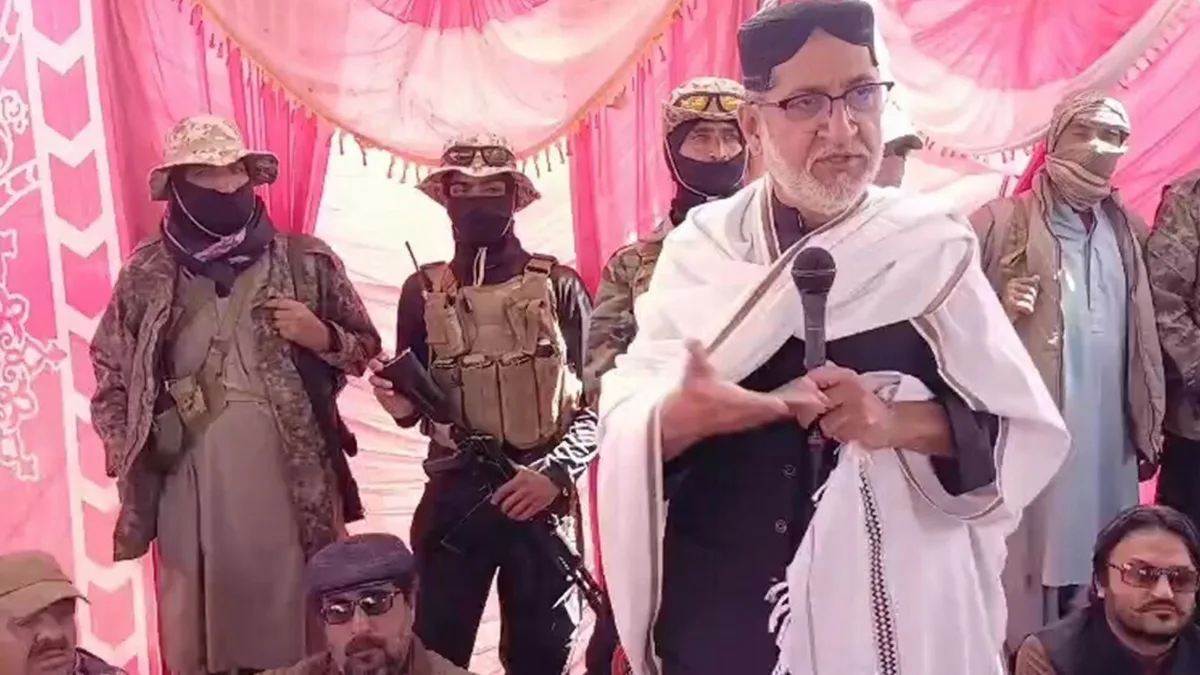 Sardar Akhtar Mengal addresses fourteenth day of Lakpass sit-in protest, vows to fight for Baloch rights