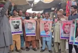 بلوچستان میں بلوچ سرمچاروں کے ہاتھوں پنجاب سے تعلق رکھنے والے ہلاک فوجی اہلکاروں کے لواحقین کا احتجاج