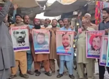 بلوچستان میں بلوچ سرمچاروں کے ہاتھوں پنجاب سے تعلق رکھنے والے ہلاک فوجی اہلکاروں کے لواحقین کا احتجاج