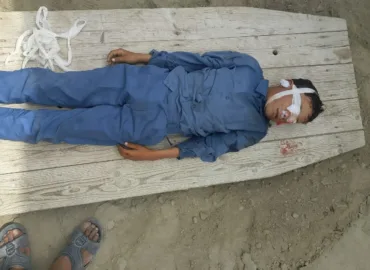 تمپ سڑک ٹوٹنے کے باعث اسکول وین حادثہ، دس سالہ طالبعلم جاں بحق