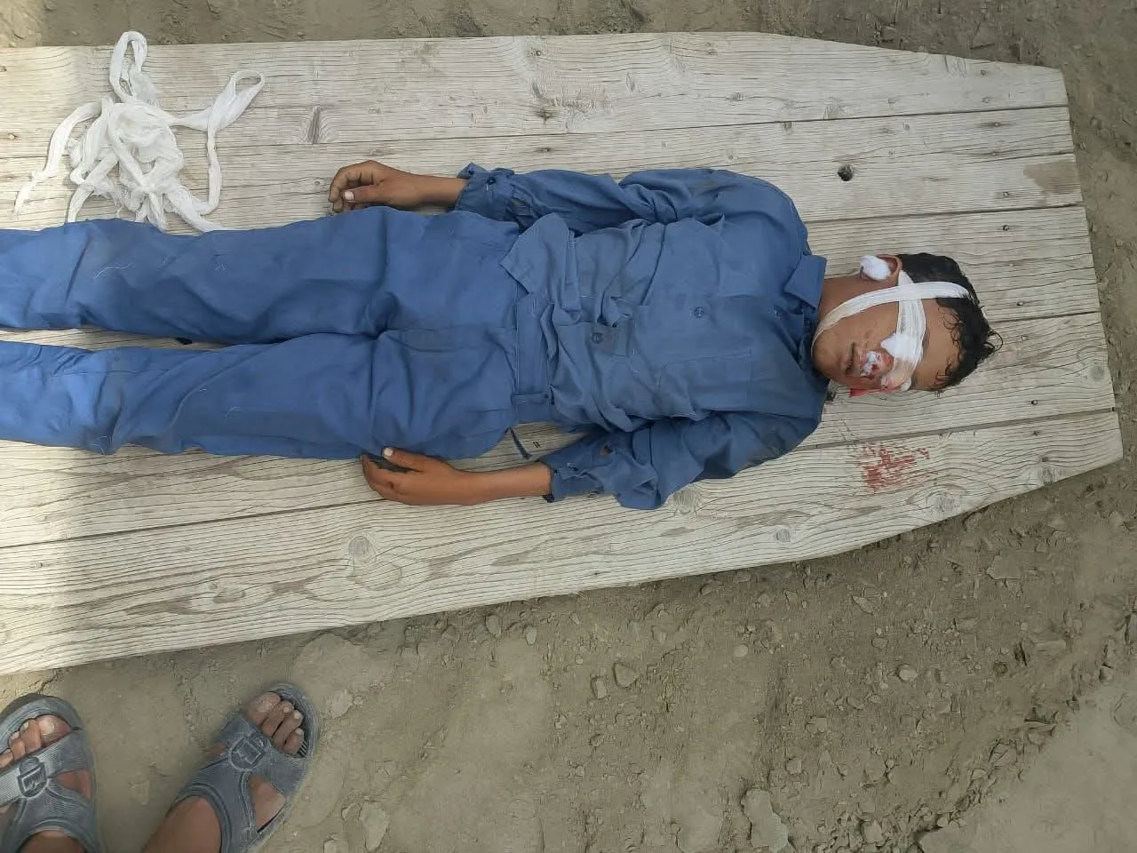 تمپ سڑک ٹوٹنے کے باعث اسکول وین حادثہ، دس سالہ طالبعلم جاں بحق