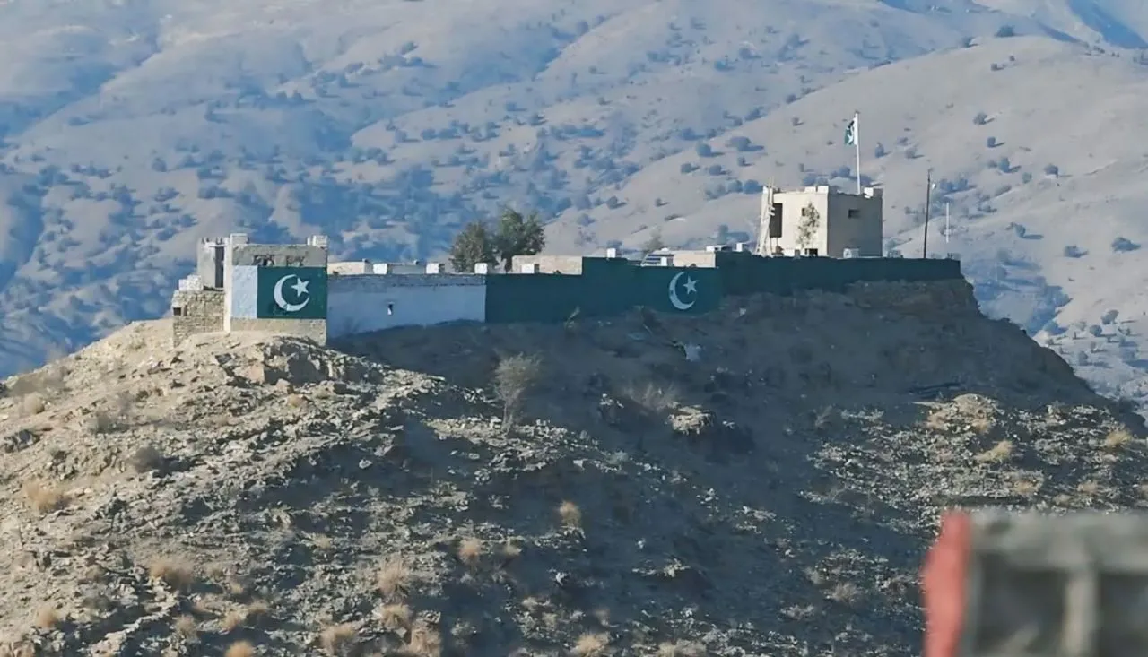 کیچ پاکستانی فورسز پر مسلح افراد کا حملہ