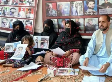 ہمارا واحد مطالبہ اپنے بھائی صغیر احمد اور کزن اقرار بلوچ کی بحفاظت بازیابی ہے۔ لاپتہ صغیر احمد کی ہمشیرہ