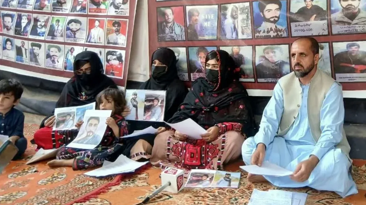 ہمارا واحد مطالبہ اپنے بھائی صغیر احمد اور کزن اقرار بلوچ کی بحفاظت بازیابی ہے۔ لاپتہ صغیر احمد کی ہمشیرہ