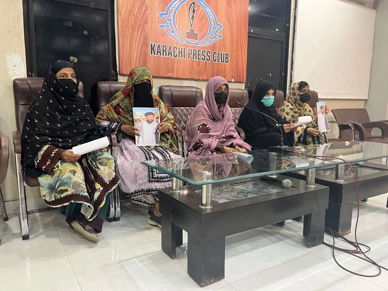 ”ہم بے بس ہیں مگر خاموش نہیں“ — ملیر کے خاندان کی میڈیا کے ذریعے فریاد