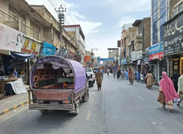 کوئٹہ ٹریفک پولیس کی نااہلی، لیاقت بازار کا نو پارکنگ زون پارکنگ ایریا میں تبدیل