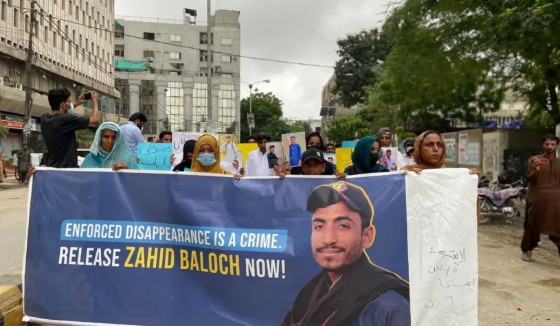 زاہد علی کی جبری گمشدگی کے خلاف لواحقین کا کراچی پریس کلب کے سامنے احتجاجی مظاہرہ