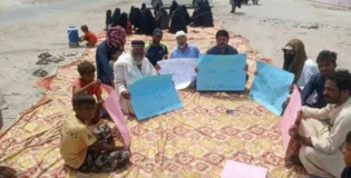 گوادر میں انصاف کی پکار لاپتہ نوجوانوں کی بازیابی تک دھرنا جاری