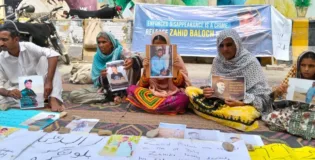 کراچی میں جبری گمشدگیوں کے خلاف احتجاجی کیمپ 21 ویں روز میں داخل