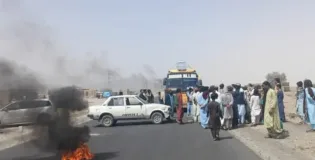 خضدار: جے یو آئی کی جانب سے رہنماء یوسف قلندرانی کی بازیابی تک آر سی ڈی روڈ بند