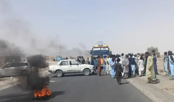 خضدار: جے یو آئی کی جانب سے رہنماء یوسف قلندرانی کی بازیابی تک آر سی ڈی روڈ بند