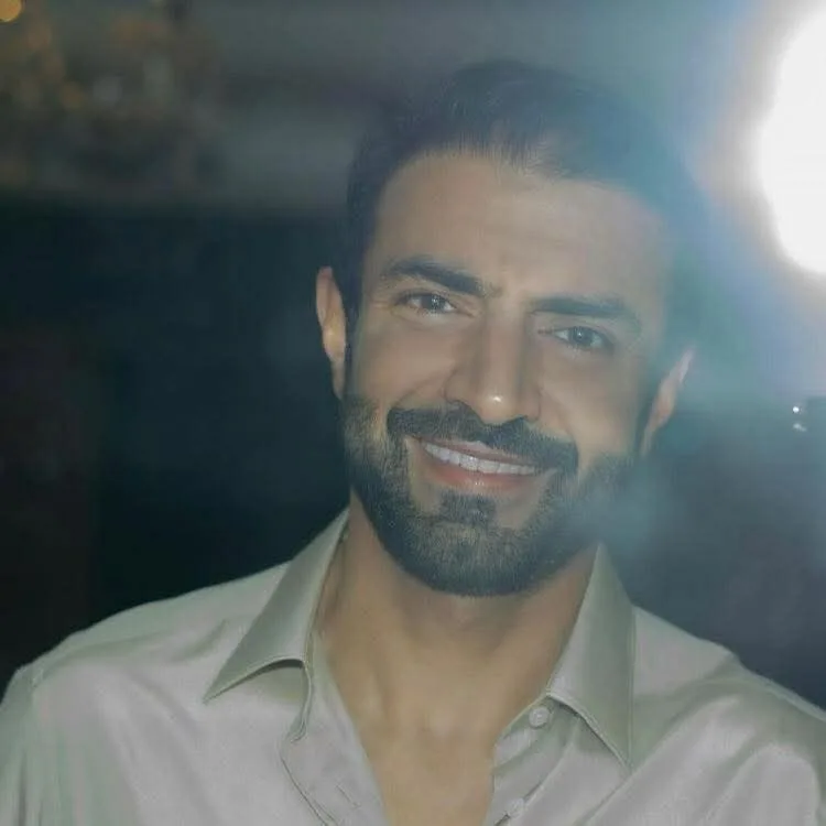شھید نواب اکبر بگٹی ءَ دژمن ءِ دیم ءَ سر جھلی ءِ جاه ءَ په راج ءُ سرڈگار ءَ ندر بوگ گچین کرتگ – براھمدگ بگٹی