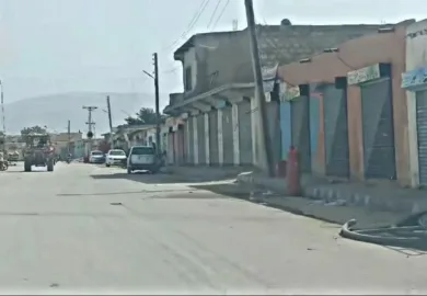 مسافر ویگن بمعہ مسافر پاکستانی فورسز کے ہاتھوں یرغمال.