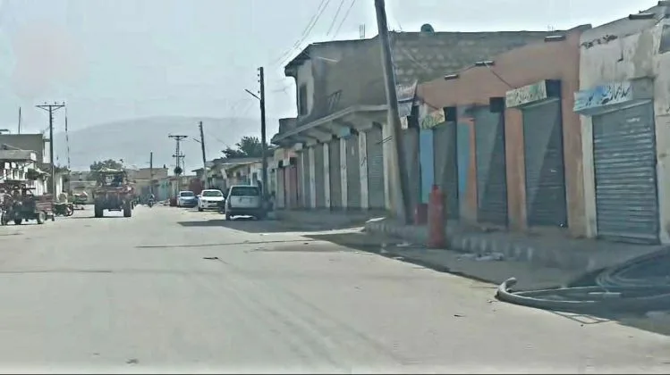 مسافر ویگن بمعہ مسافر پاکستانی فورسز کے ہاتھوں یرغمال.