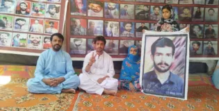 وی بی ایم پی احتجاجی کیمپ 5933 ویں روز جاری، لاپتہ جہانزیب محمد حسنی کے لواحقین کا احتجاج میں شرکت
