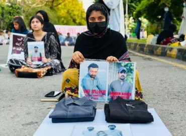 آصف اور رشید بلوچ، کے بارے میں حکام ان کے خاندانوں کو معلومات فراہم کریں۔ ایمنسٹی انٹرنیشنل