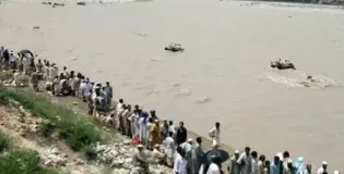 پنجاب بدترین سیلابی صورتحال، ہزاروں بستیاں ڈوب گئیں، لاکھوں لوگ متاثر.