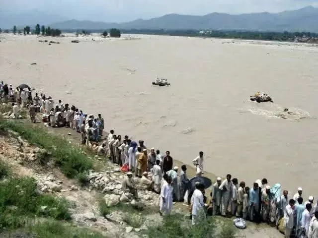 پنجاب بدترین سیلابی صورتحال، ہزاروں بستیاں ڈوب گئیں، لاکھوں لوگ متاثر.