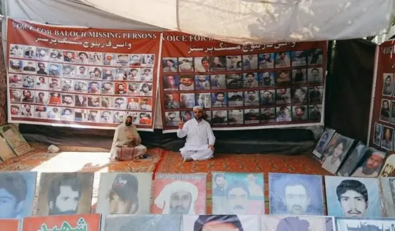 جبری گمشدگیوں کے خلاف وی بی ایم پی کا احتجاجی کیمپ کوئٹہ پریس کلب کے باہر 5930 ویں روز جاری !