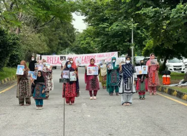 کراچی اسلام آباد بلوچ لاپتہ افراد کے لواحقین کے دھرنے طویل عرصے میں داخل.