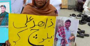 کراچی پریس کلب کے باہر بلوچ لاپتہ افراد کے لواحقین کا احتجاجی کیمپ 39ویں دن میں داخل