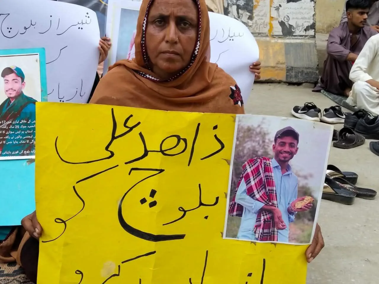 کراچی پریس کلب کے باہر بلوچ لاپتہ افراد کے لواحقین کا احتجاجی کیمپ 39ویں دن میں داخل