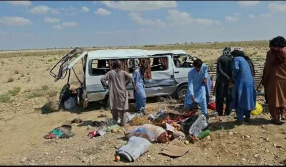 سبی مسافر وین الٹنے سے 6 افراد جاں بحق 15 سے زائد زخمی