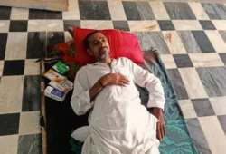 زاہد علی کے والد کی صحت بگڑنے پر احتجاجی کیمپ عارضی طور پر روک دیا گیا