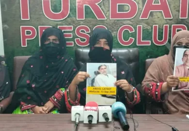 تربت لاپتہ نوجوان کے اہلخانہ کی تین دن کی مہلت، بازیاب نہ ہوئے ایم 8 شاہراہ بند کریں گے