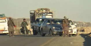 کوئٹہ پنجگور مسلح افراد کی ناکہ بندی، پولیس اہلکاروں کو حراست میں لے کر اسلحہ اور سامان ضبط