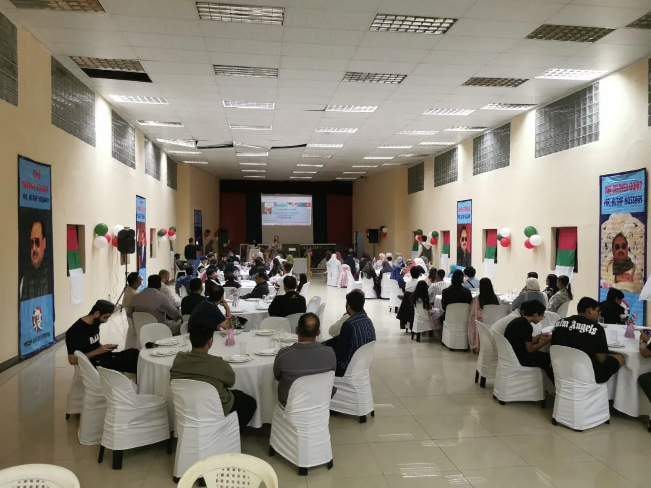 برطانیہ نے اپنی فوج میں خدمات انجام دینے والے اپنے سب سے زیادہ وفاداروں کو اقتدار دینے کیلئے ہندوستان کو تقسیم کیا۔ سالگرہ کی تقریب سے الطاف حسین کا خطاب