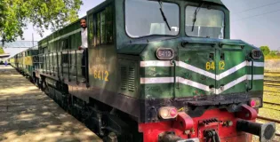 Security concerns lead to repeated suspension of Jaffar Express