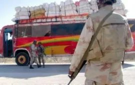 فوجی چیک پوسٹوں پر مسافروں کی تذلیل، مکران تا کراچی ٹرانسپورٹرز کی ہڑتال چھٹے روز میں داخل