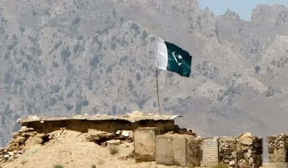 خاران مسلح افراد نے پاکستانی فورسز کے ایک چوکی کو حملے میں نشانہ بنایا۔