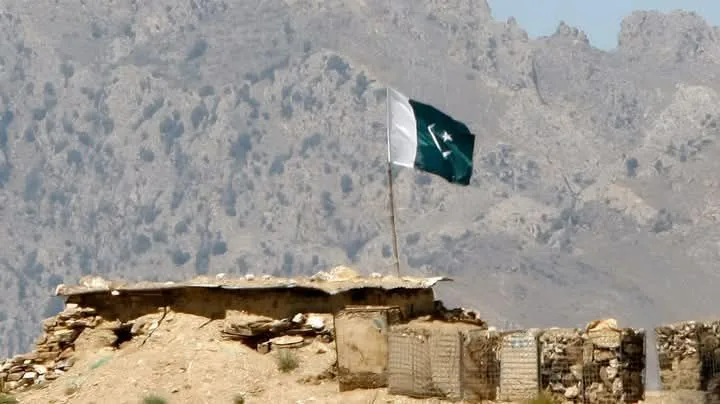 خاران مسلح افراد نے پاکستانی فورسز کے ایک چوکی کو حملے میں نشانہ بنایا۔