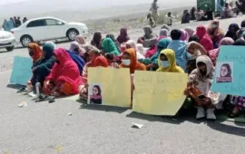 تربت میں خدیجہ بلوچ کی بازیابی کے لیے احتجاج، سی پیک شاہراہ بند