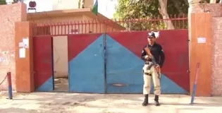دکی: ترین پولیس تھانے پر مسلح حملہ، ایک اہلکار ہلاک، دو زخمی