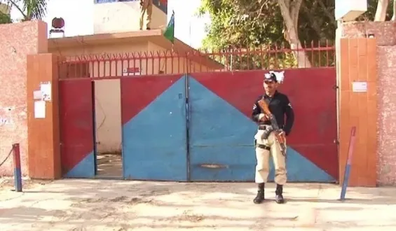 دکی: ترین پولیس تھانے پر مسلح حملہ، ایک اہلکار ہلاک، دو زخمی
