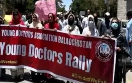 کوئٹہ: ڈاکٹر ماہ نور ناصر پر تیزاب گردی حملے کے خلاف احتجاجی مظاہرہ