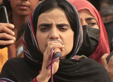 ڈاکٹر ماہ رنگ بلوچ کا کشمیری عوام سے اظہارِ یکجہتی، ریاستی جبر اور پابندیوں کی مذمت۔