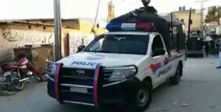 کوئٹہ میں پولیس پارٹی پر مسلح حملہ، ایک اہلکار ہلاک؛ خاران سی پیک روڈ پر دو پل دھماکوں سے تباہ